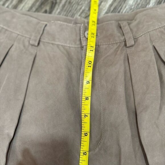Bobbie Burns 100% Silk Tan Bermuda Shorts - Picture 3 of 7